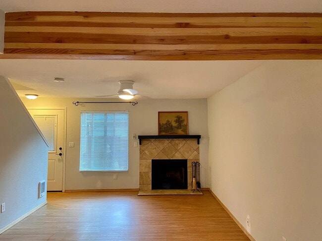 Building Photo - 2518 SE Nehalem St