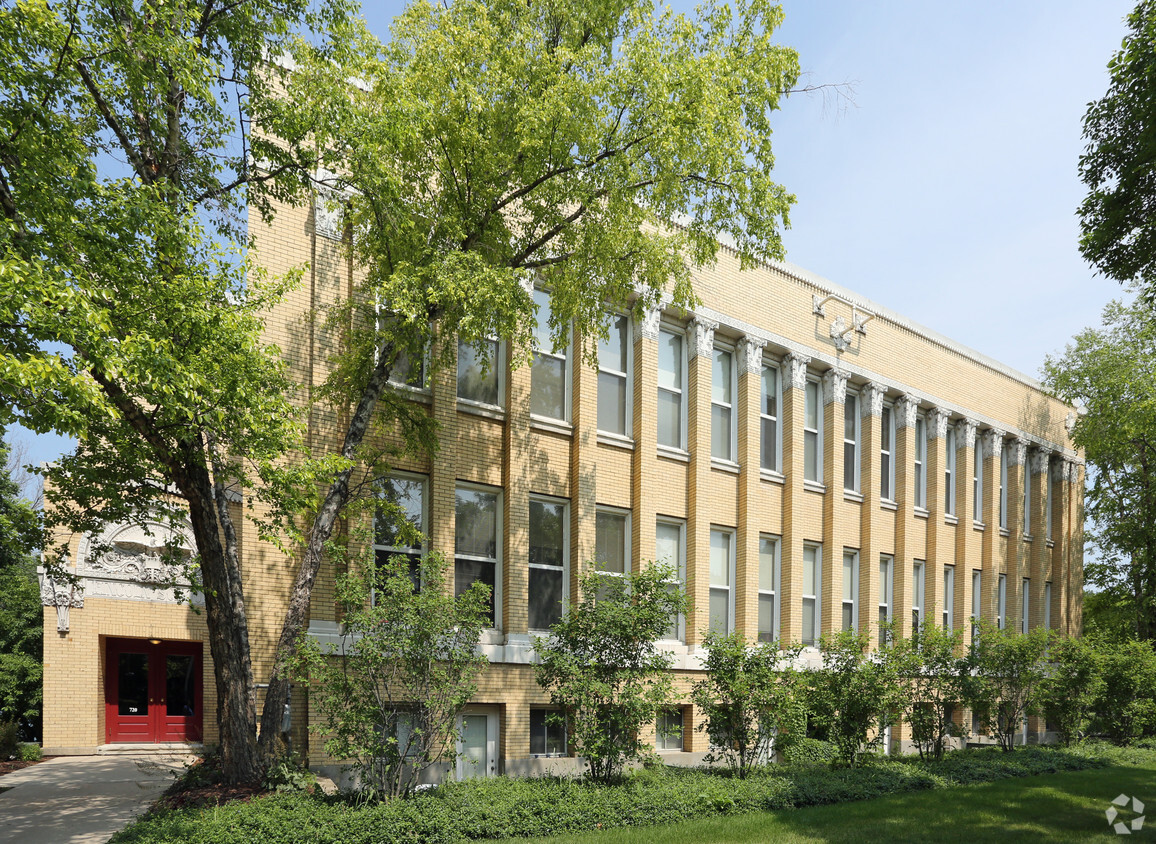 Primary Photo - Lincoln School