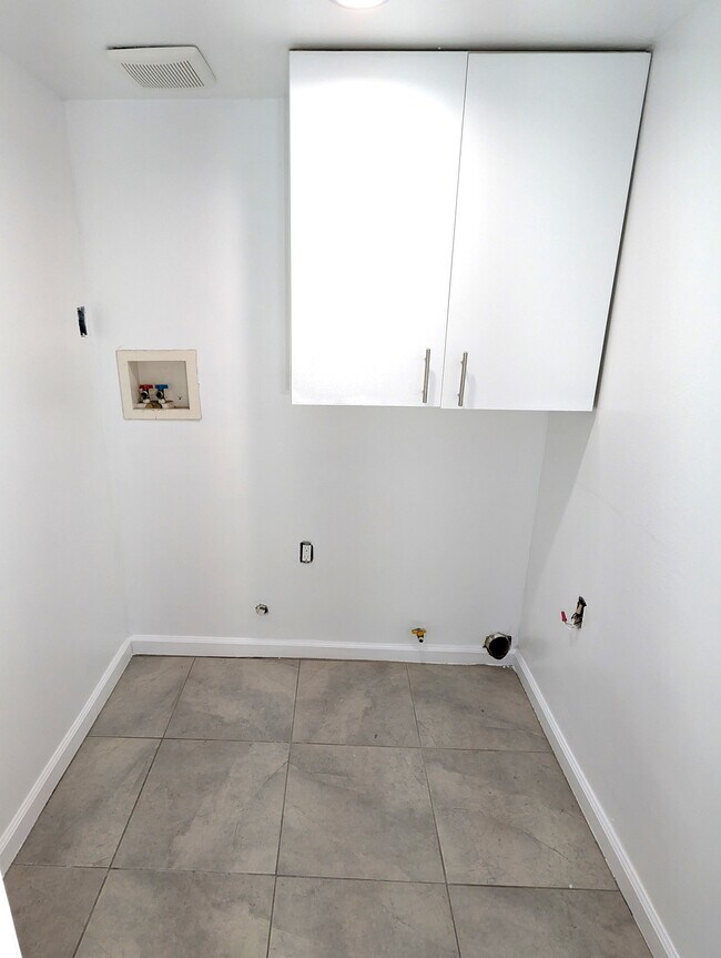 Foto del edificio - 7635 Birchleaf Ave