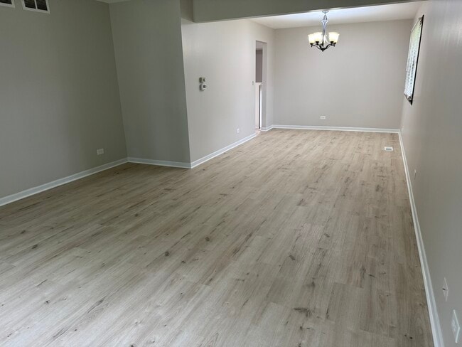 Building Photo - 8456 Dixon Ct
