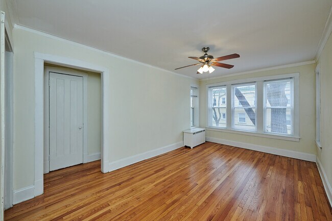 Foto del edificio - 2540 W Thorndale Ave