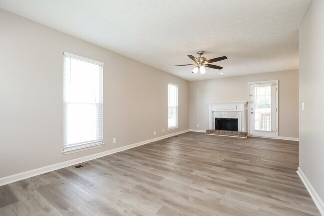 Foto del edificio - 3068 Chateau Valley Dr