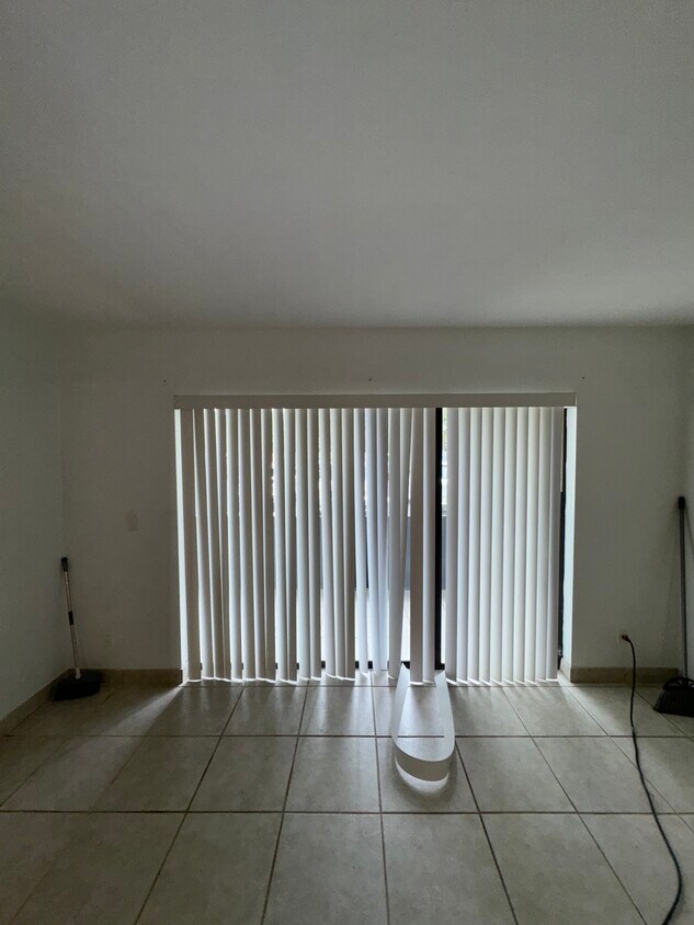 8215 Sun Spring Cir Unit 11, Orlando, FL 32825 Condo for Rent in