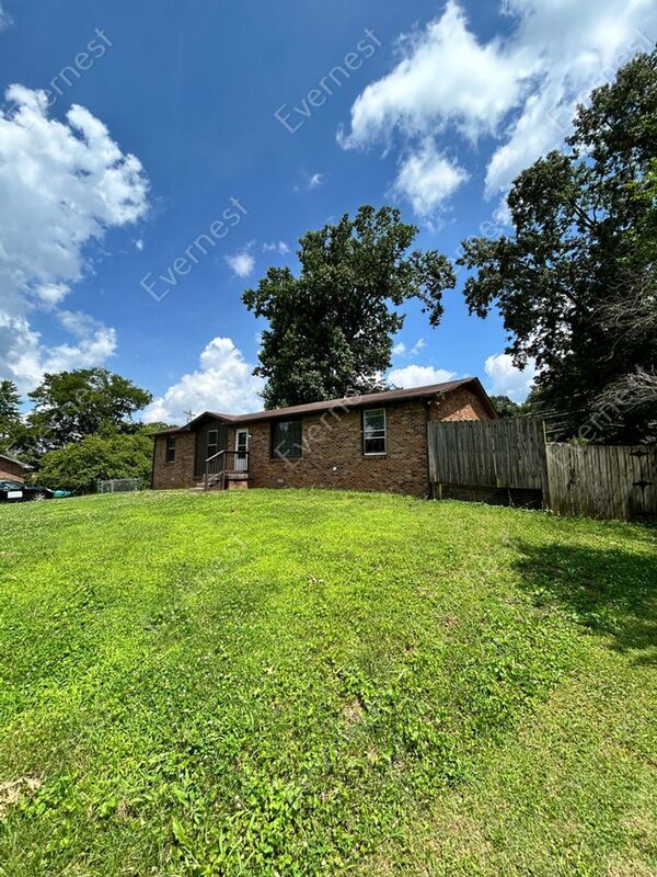 Building Photo - 640 Bunker Hill Rd