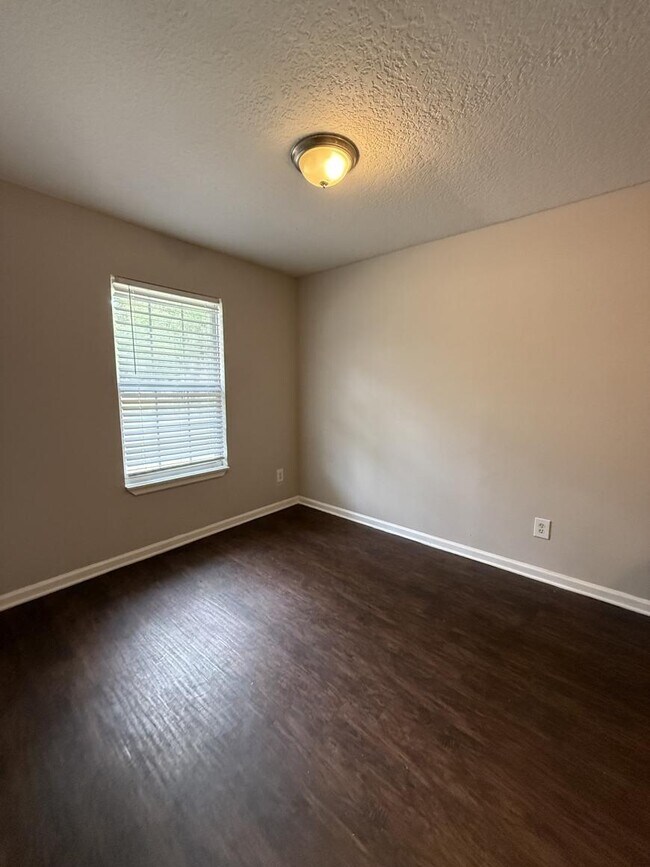 Foto del edificio - 0 bedroom in Jacksonville FL 32208