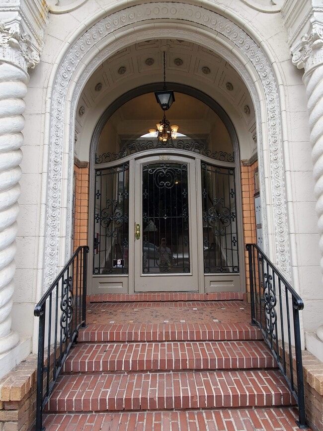 Building Photo - 2800 Filbert St