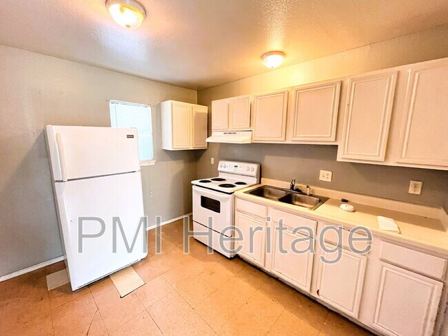 Foto del edificio - 813 E Huntsville Ave