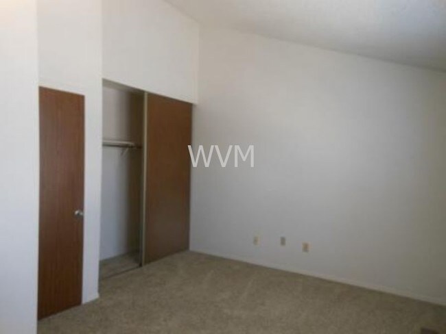 Foto del edificio - Littleton 2 story townhouse, Kipling &amp;...