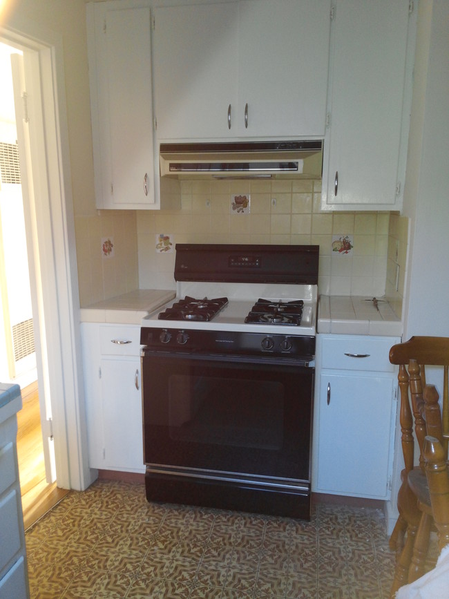 Kitchen - 139 Ripley St