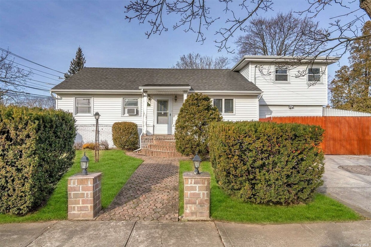 1147 Bellmore Rd, North Bellmore, NY 11710 House Rental in North