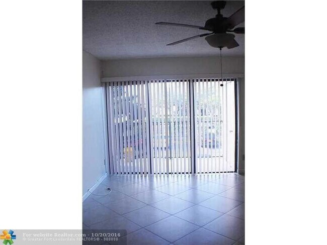 Foto del edificio - 9288 W Atlantic Blvd