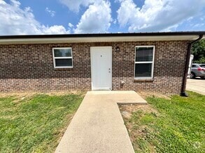 Building Photo - 108 Scott Dr