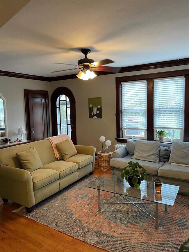 Foto del edificio - 5205 Walsh St