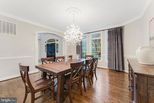 Foto del edificio - 7814 Crownhurst Ct