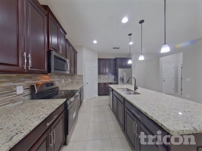 Foto del edificio - 2316 Oxmoor Dr