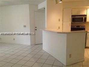 Foto del edificio - 3380 Pinewalk Dr N