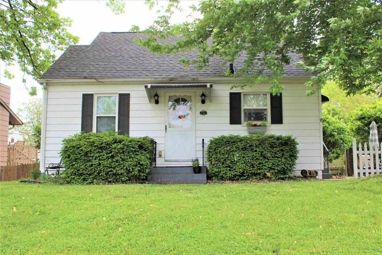 Primary Photo - 3 bedroom in the Heart of Moline