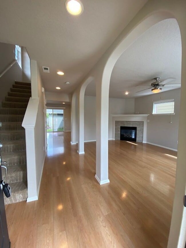 Building Photo - South Corvallis home in Willamette Landing!