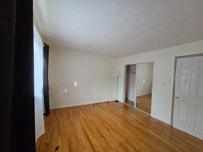 Building Photo - 2205 Arbor Cir