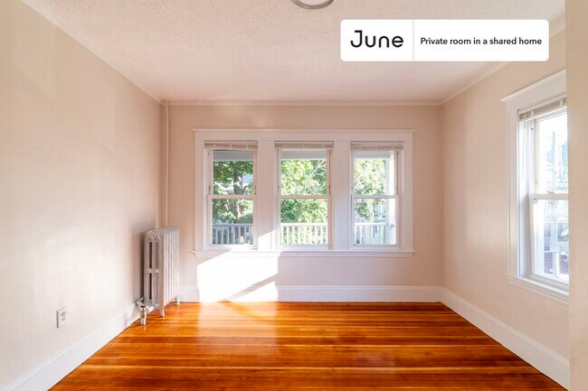 Foto del edificio - Room in Shared 6 bed/2 bath home in Allston