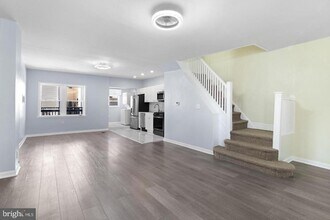 Building Photo - 617 Brinton St