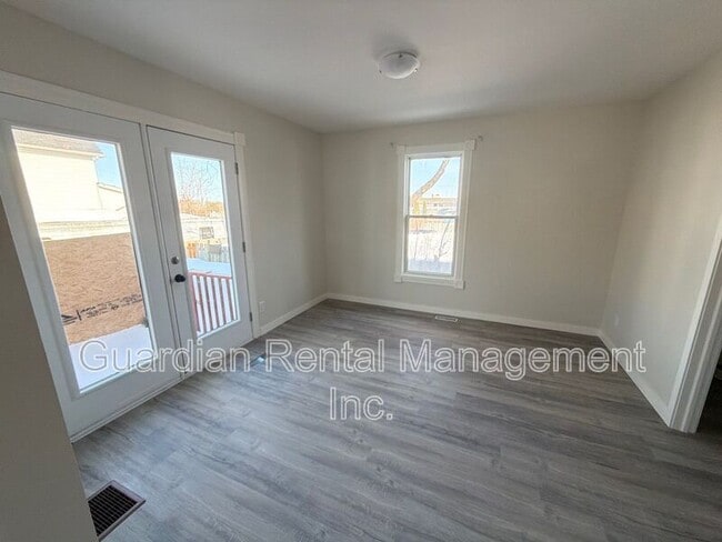 Building Photo - 1 Nugent St