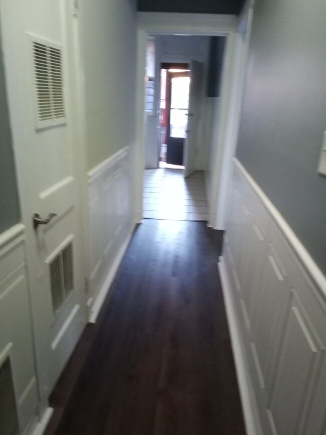 Building Photo - 4141 S Prairie Ave
