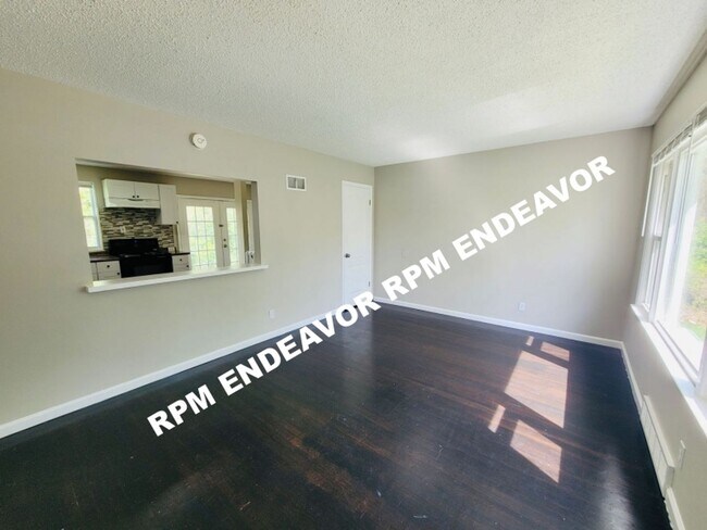 Foto del edificio - 3 Bed 1 Bath. Move in Ready!