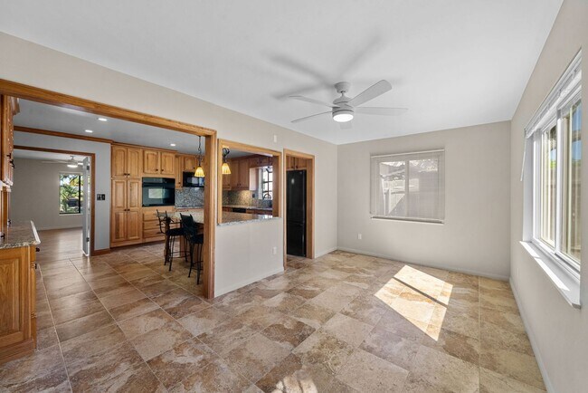 Building Photo - Lovely Del Cerro Home w/Solar and A/C