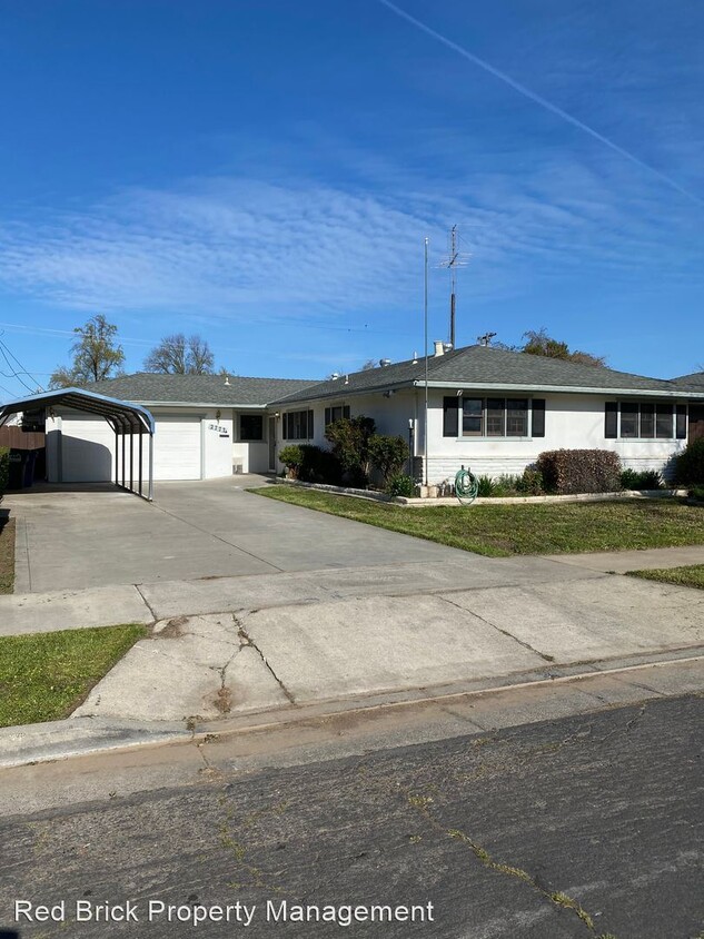 Primary Photo - 4 br, 2 bath House - 2777 Midge Ave.