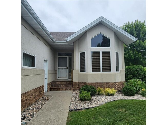 Building Photo - 1172 Eagle Park Dr S