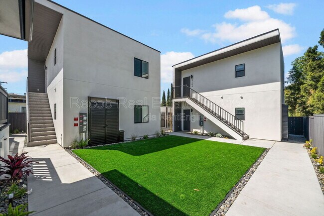 Building Photo - 5116 69th St