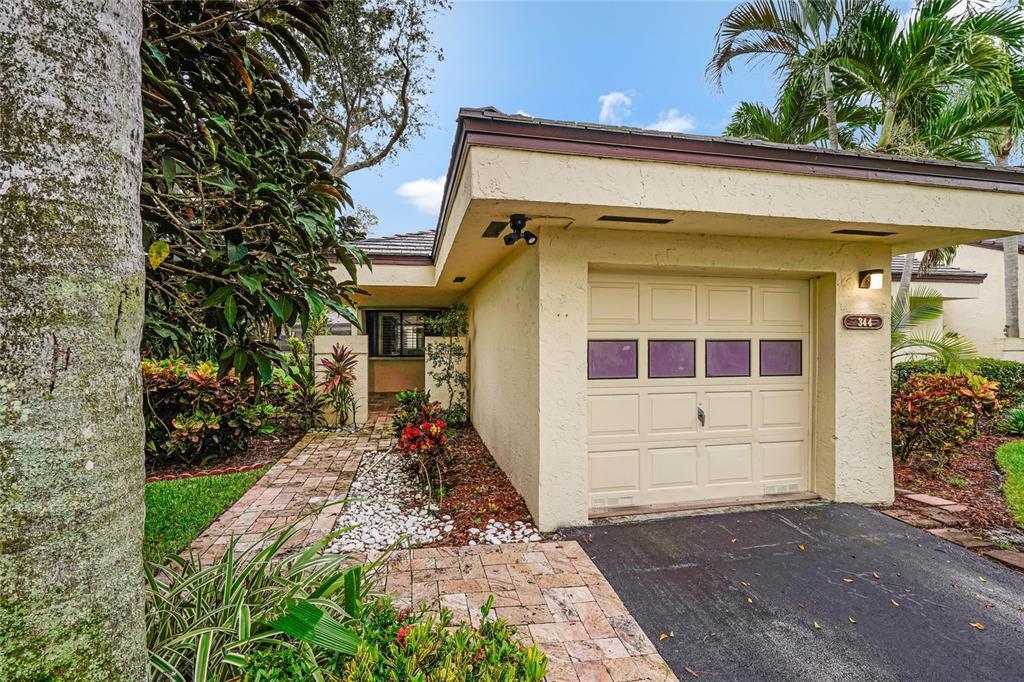 Foto principal - 344 NW 94th Ter