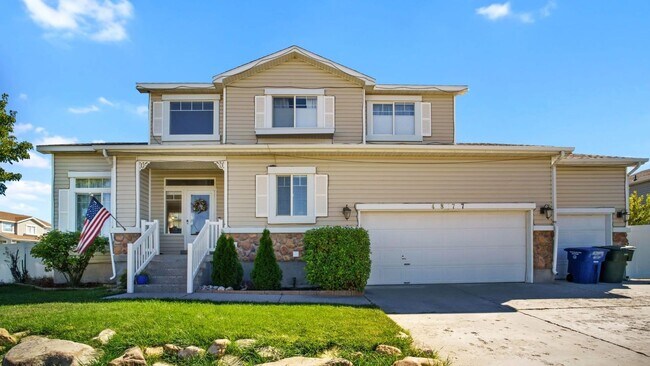 Foto del edificio - Gorgeous 3-Bed 2.5-Bath Home: w/ Tenant Oc...