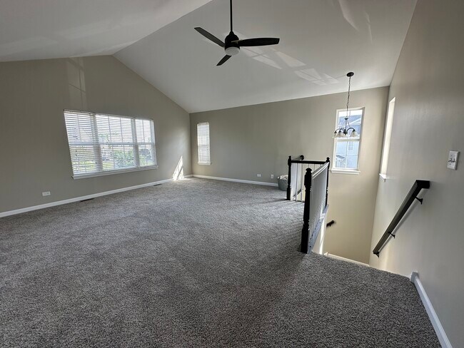 Building Photo - 2473 Dickens Dr