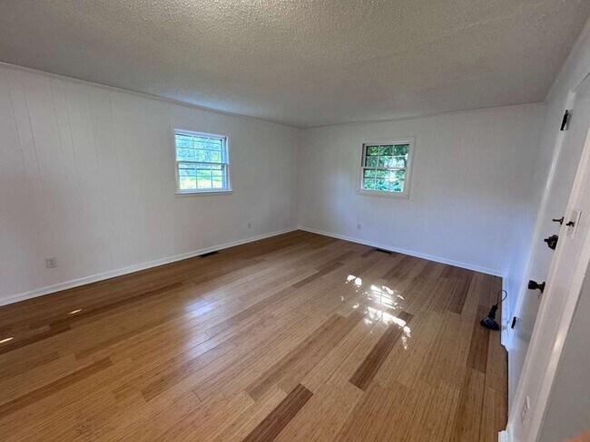 Foto del edificio - 2217 Maple St