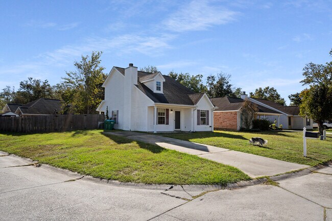 Building Photo - 12206 Breezeway Cir