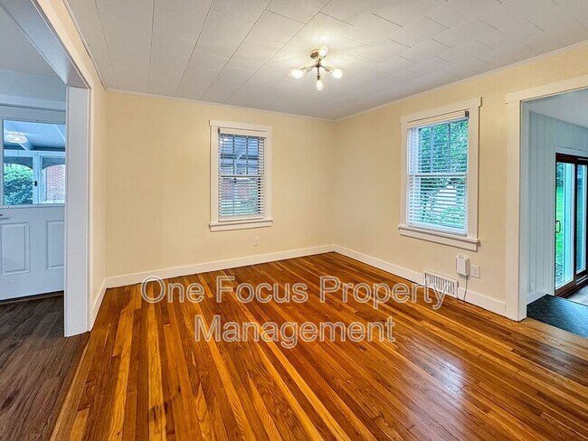 Foto del edificio - 135 Pine St