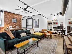 Building Photo - 7 Crombie St