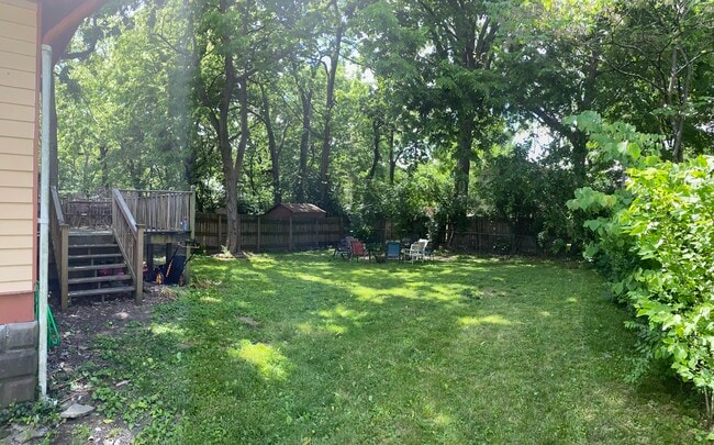 Large Backyard - 339 Oldham Ave