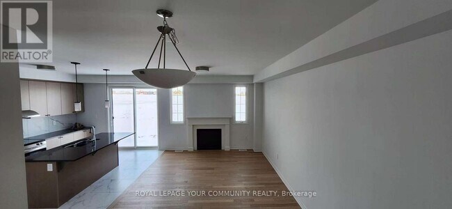 Building Photo - 135 Leslie Richards St