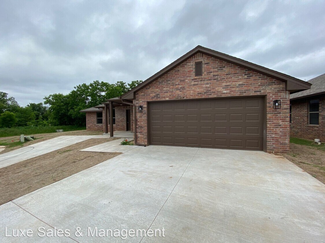 Foto principal - 3 br, 2 bath House - 313 Chalk Hill Court