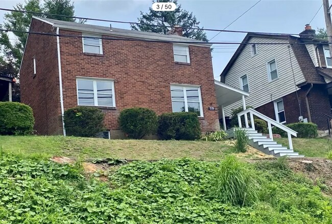 Building Photo - 3 Bedroom-1 Bath Pittsburgh PA