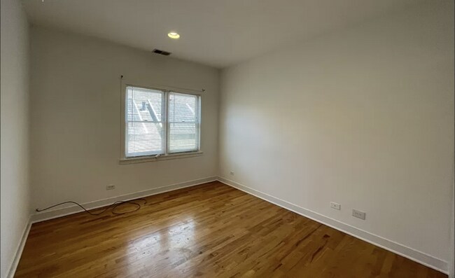 Building Photo - 2 bedroom in Chicago IL 60642