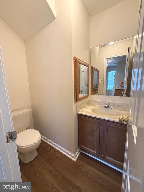 Foto del edificio - 103 Wind Ridge Dr