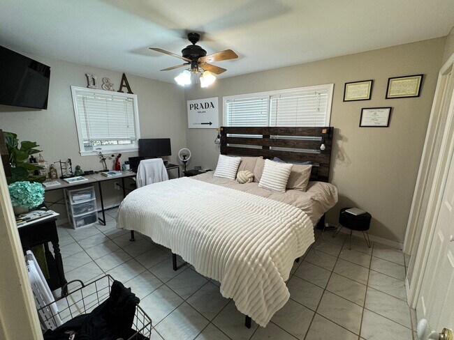 Foto del edificio - 4411 Arbor Way