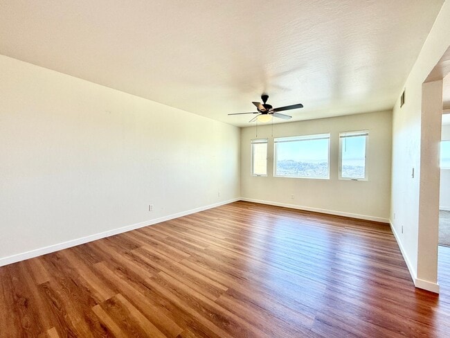 Photo - 670 Hillside Blvd Apartment