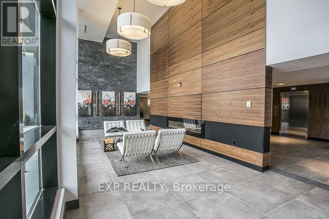 Building Photo - 3170 Erin Mills Pkwy