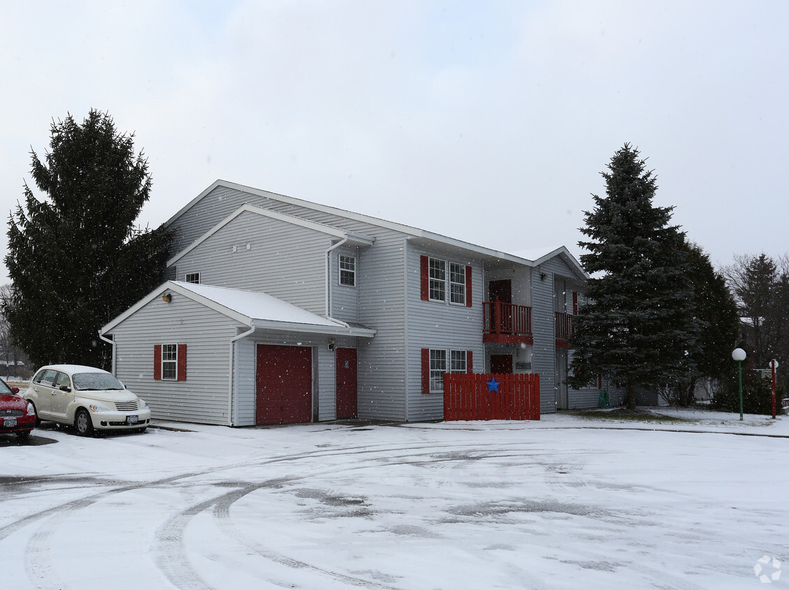 Building Photo - DeRuyter Senior Apartments