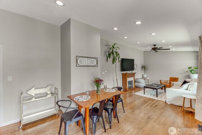 Foto del edificio - 3Bd/2Ba Lynnwood House